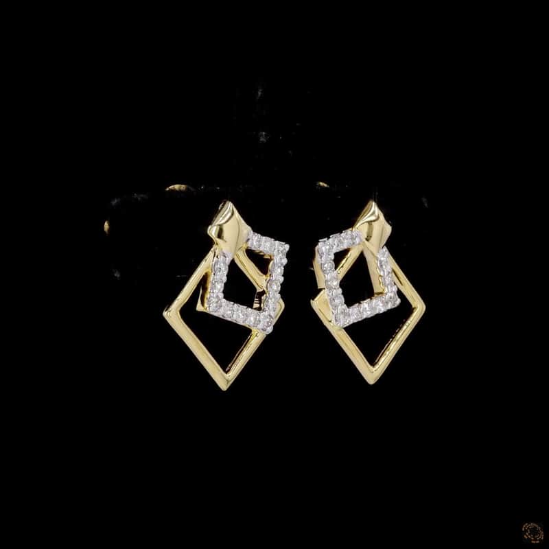Interlocking Square Stud Earrings 2