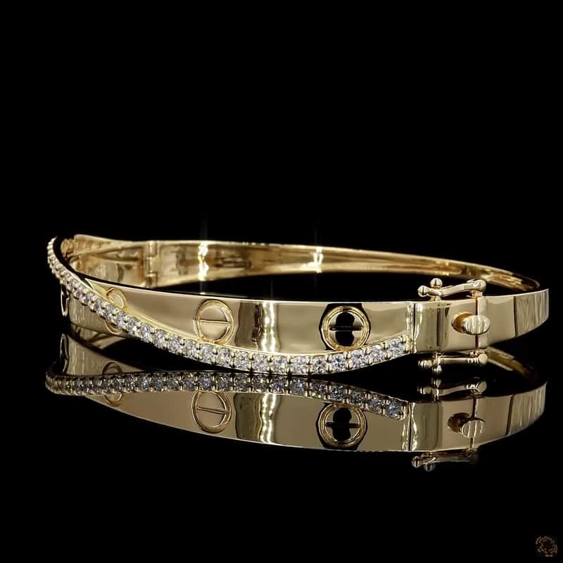 Crossover Screw Motif Bangle 4