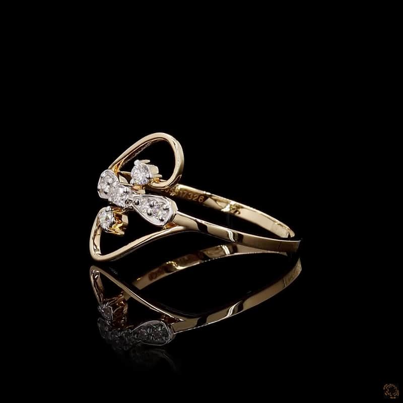 Openwork Bypass Diamond Ring 3