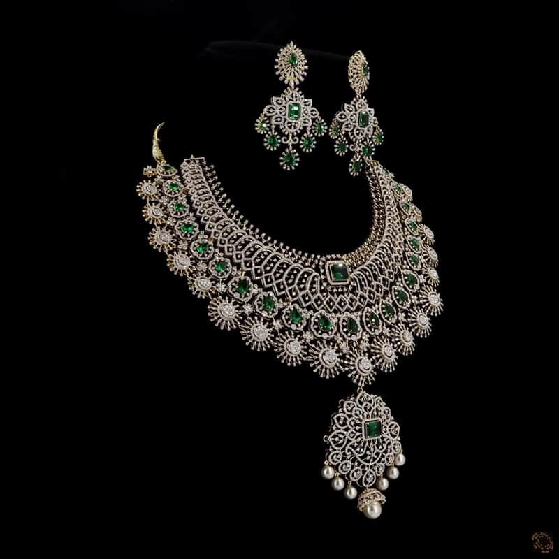 Emerald Pearl Bib Necklace Set 3