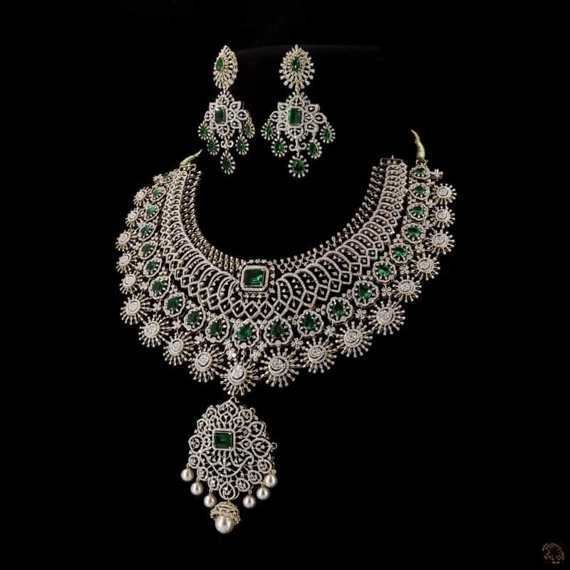 Emerald Pearl Bib Necklace Set 4