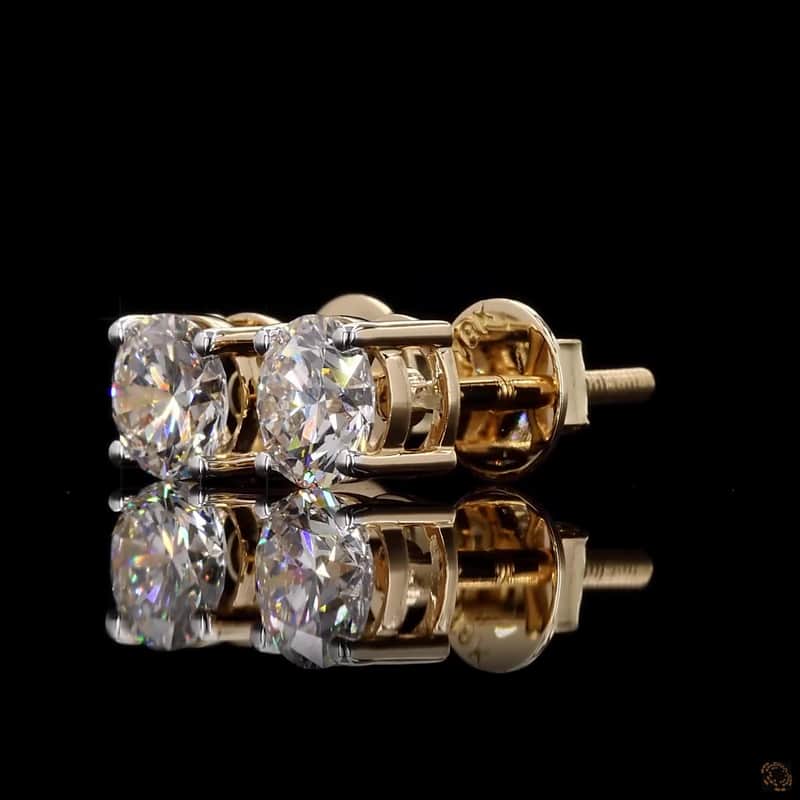 Round Solitaire Stud Earrings 3