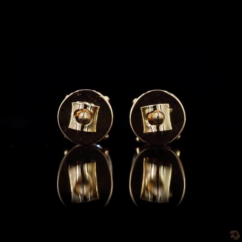 Round Solitaire Stud Earrings 4