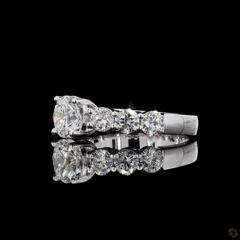 Graduated Side-Stone Ring 3